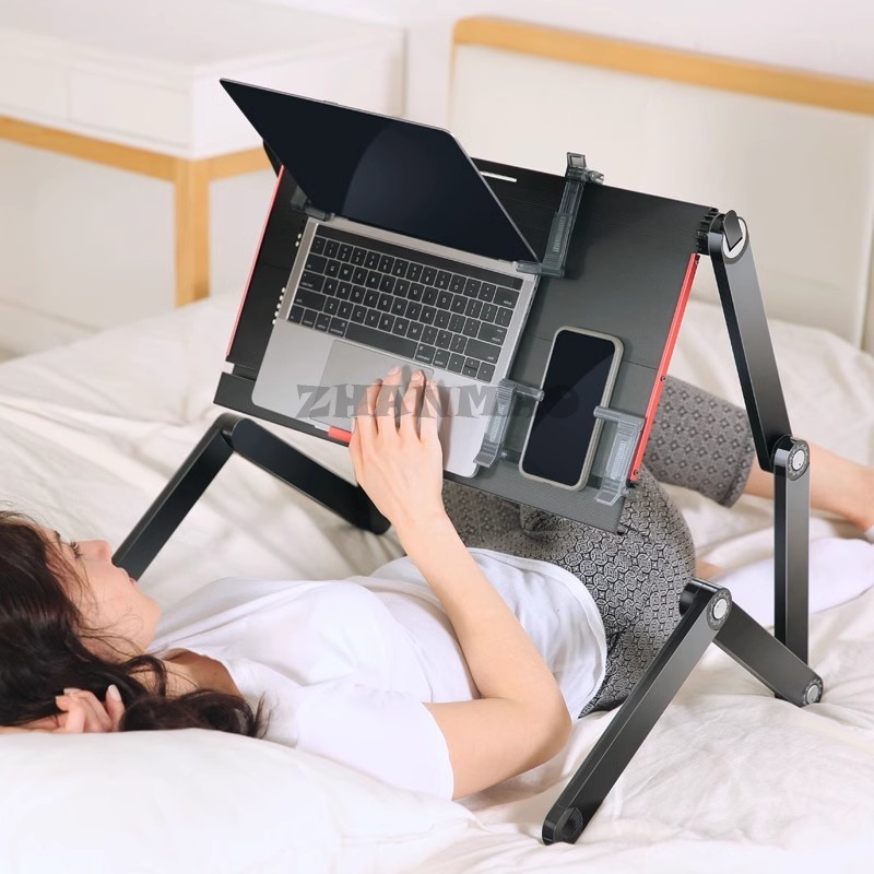 Desk Setup Maker - Couché plat sur le lit, bureau